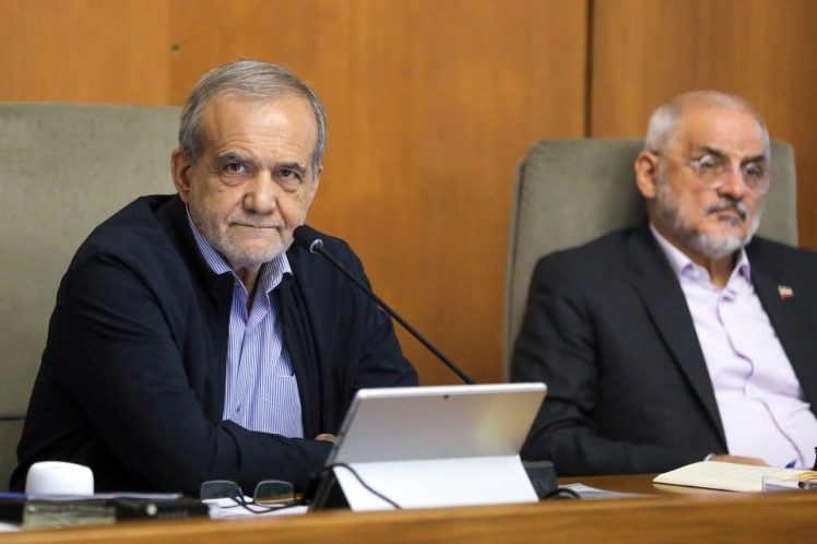 سپاس قلبی رئیس جمهوراز الطاف و حمایت های رهبر معظم انقلاب از دولت