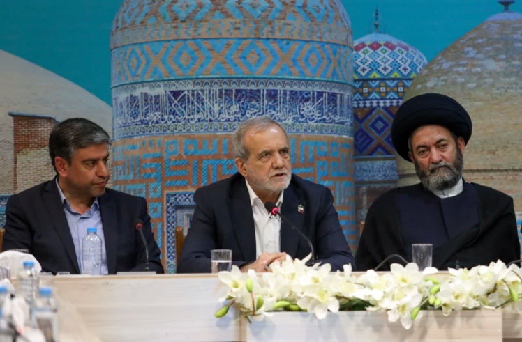 پیام مشترک نماینده ولی فقیه و استاندار اردبیل در پی سفر رئیس جمهور پزشکیان به استان اردبیل