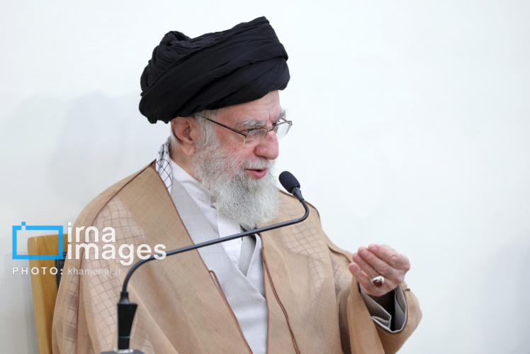 حج تمرین هجرت به زندگی توحیدی است/دولت‌های اسلامی باید در برابر جنایات رژیم صهیونی بایستند