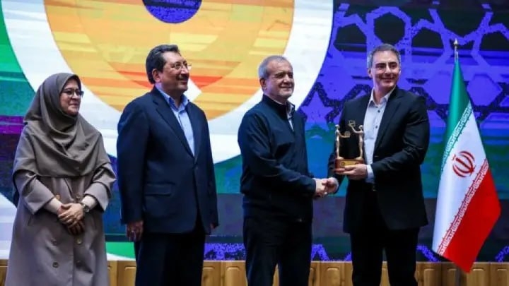 در مراسم بزرگداشت روز جهانی استاندارد ، رئیس جمهور : باید برای تحقق شاخص های استاندارد تلاش کنیم 